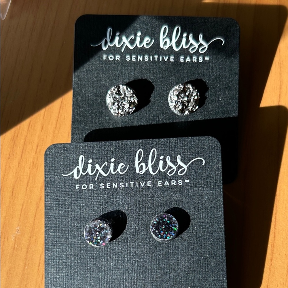 Dixie Bliss Black Stud Earrings Set